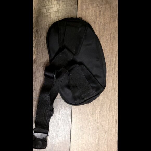 SeaWorld Vintage Shamu Fanny Pack - Picture 4 of 6